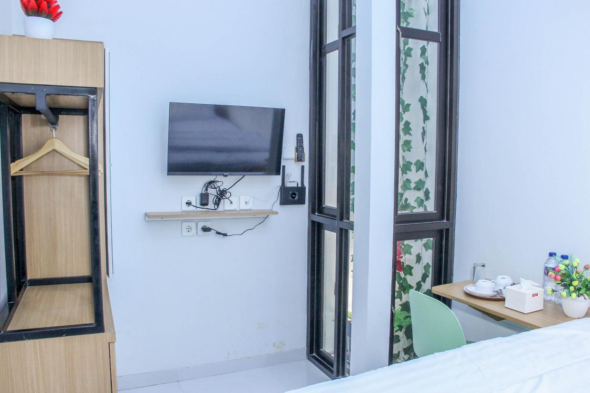 Laswi Syariah Guest House Bandung Exterior photo