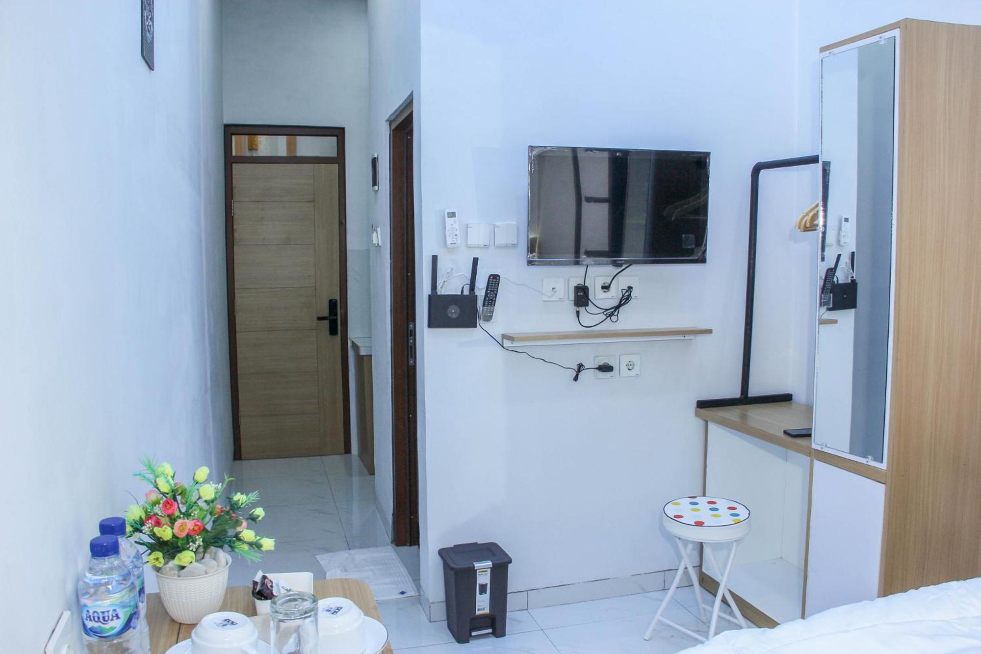 Laswi Syariah Guest House Bandung Exterior photo